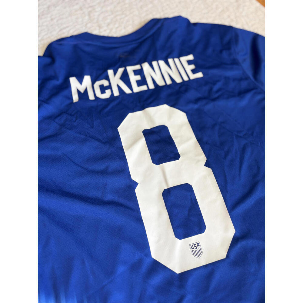 Nike USA Men's Soccer Jersey #8 McKennie‎ Size Medium - Picture 8 of 8